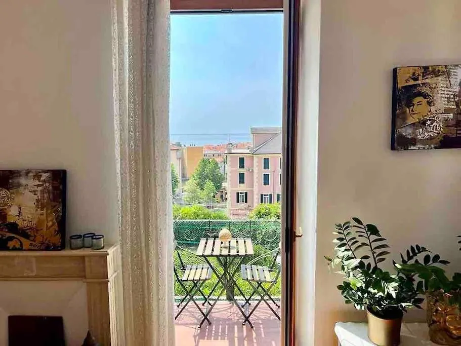 Wonderful Apartment With Terrace In Alassio